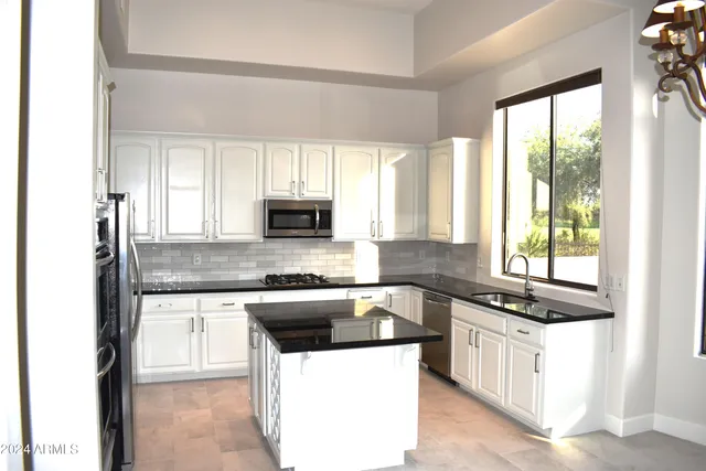 $4,995 | 5258 East Hashknife Road, Phoenix, AZ 85054