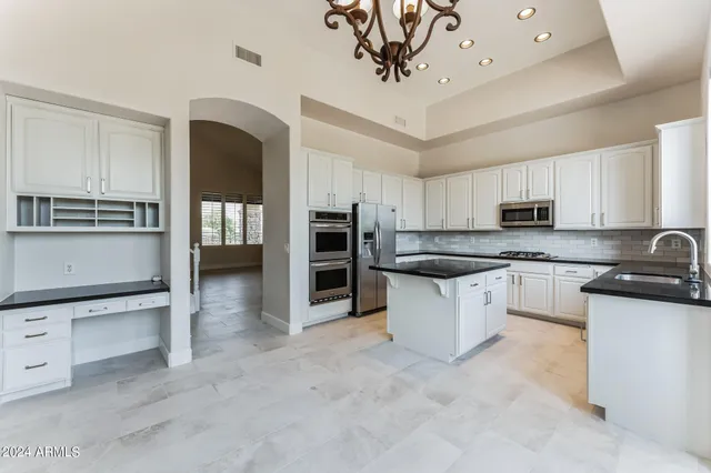 $4,995 | 5258 East Hashknife Road, Phoenix, AZ 85054