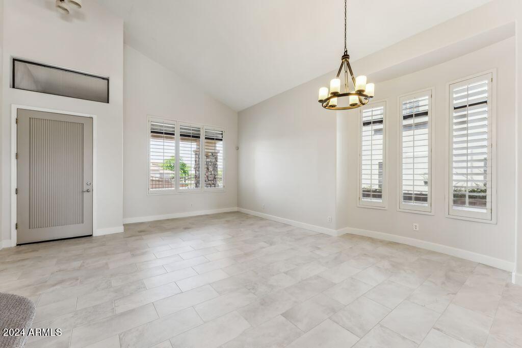 5258 East Hashknife Road Phoenix, AZ 85054 - Photo 6 of 44 HASHKNIFE FORMAL DINING & LIVING