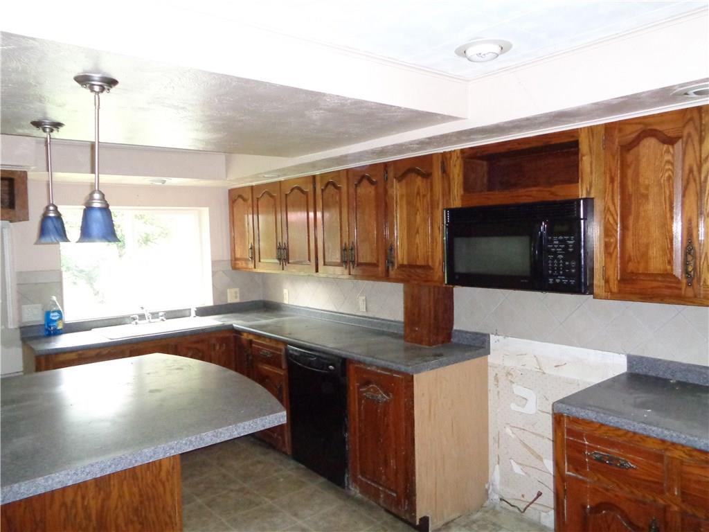 186 Trouttown Road Hunker, PA 15639 - Photo 2 of 8 Updated Kitchen