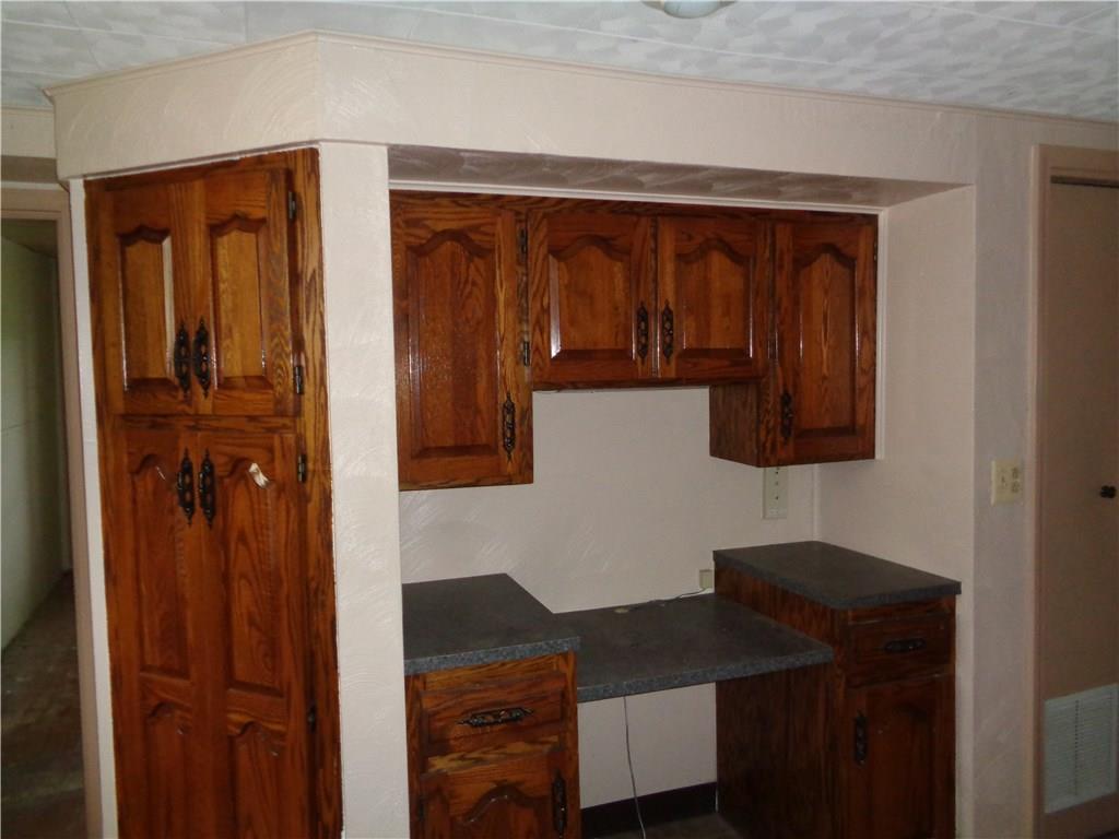186 Trouttown Road Hunker, PA 15639 - Photo 3 of 8 Extra Cabinet Space in kitchen