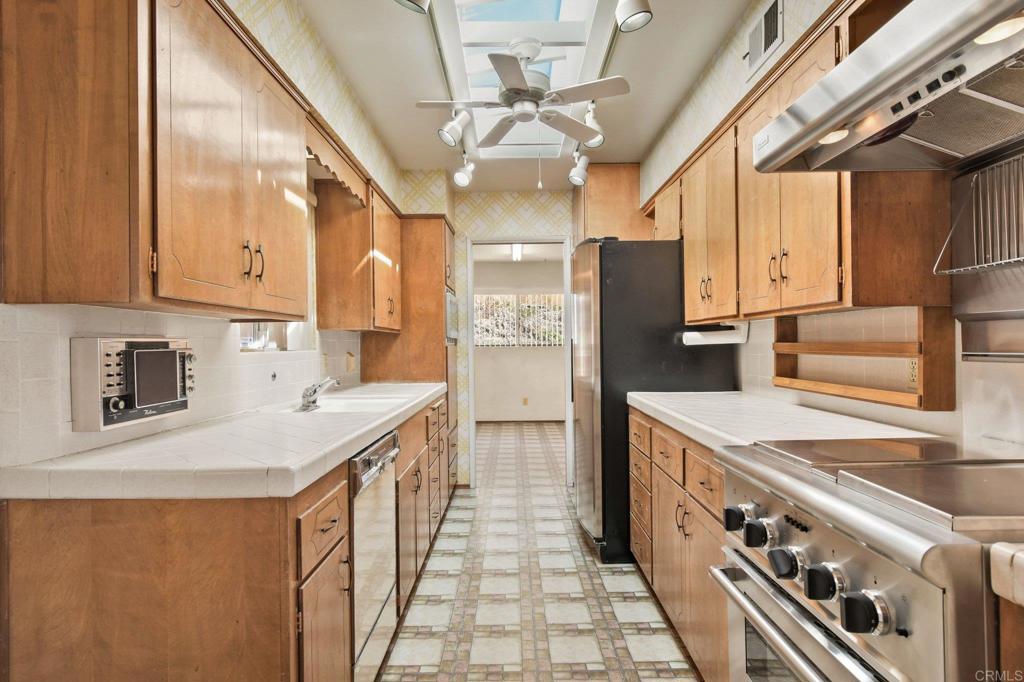 230 Mountain View Road El Cajon, CA 92021 - Photo 18 of 46