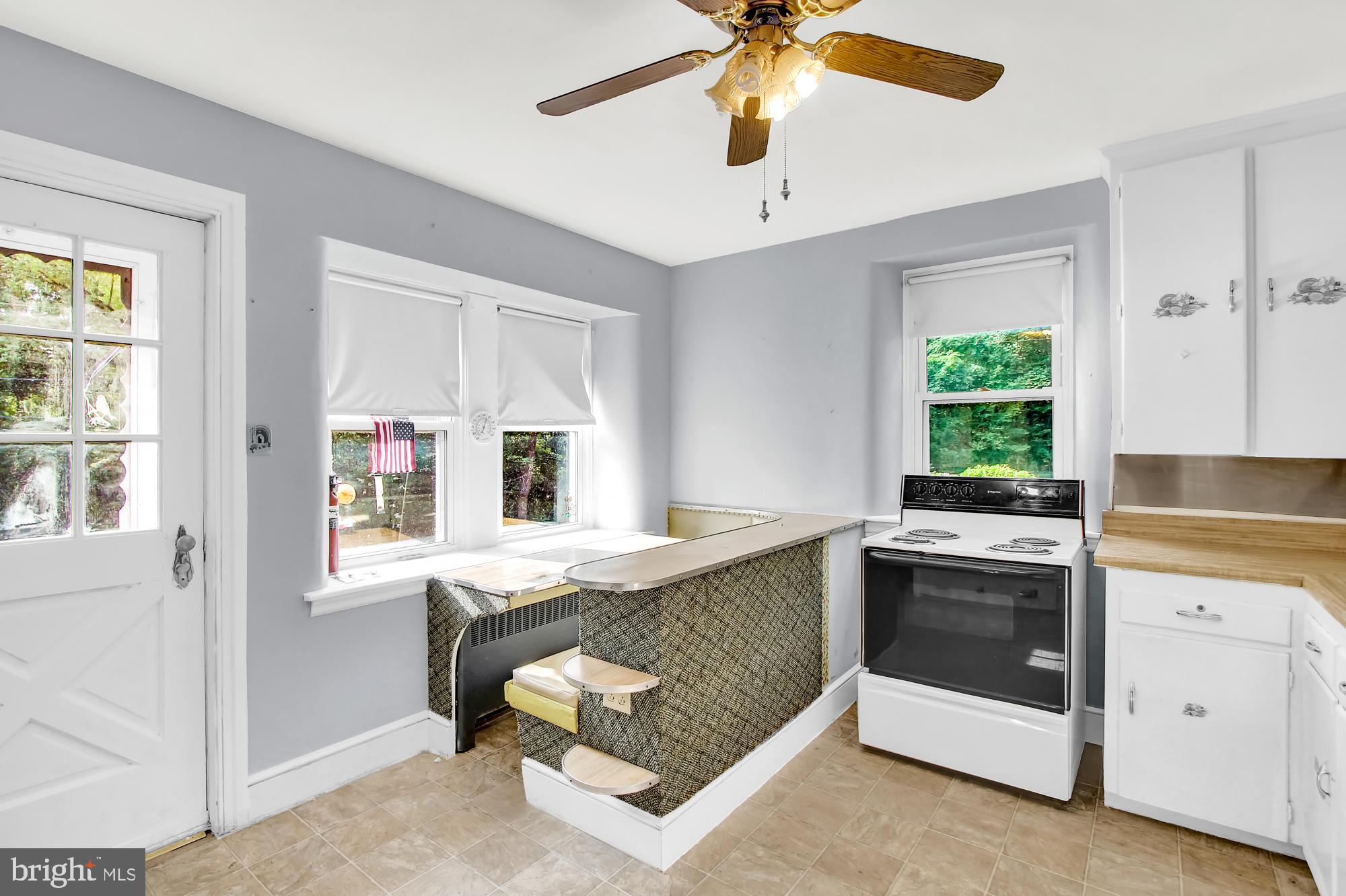 370 Buck Road Dover, PA 17315 - Photo 4 of 44