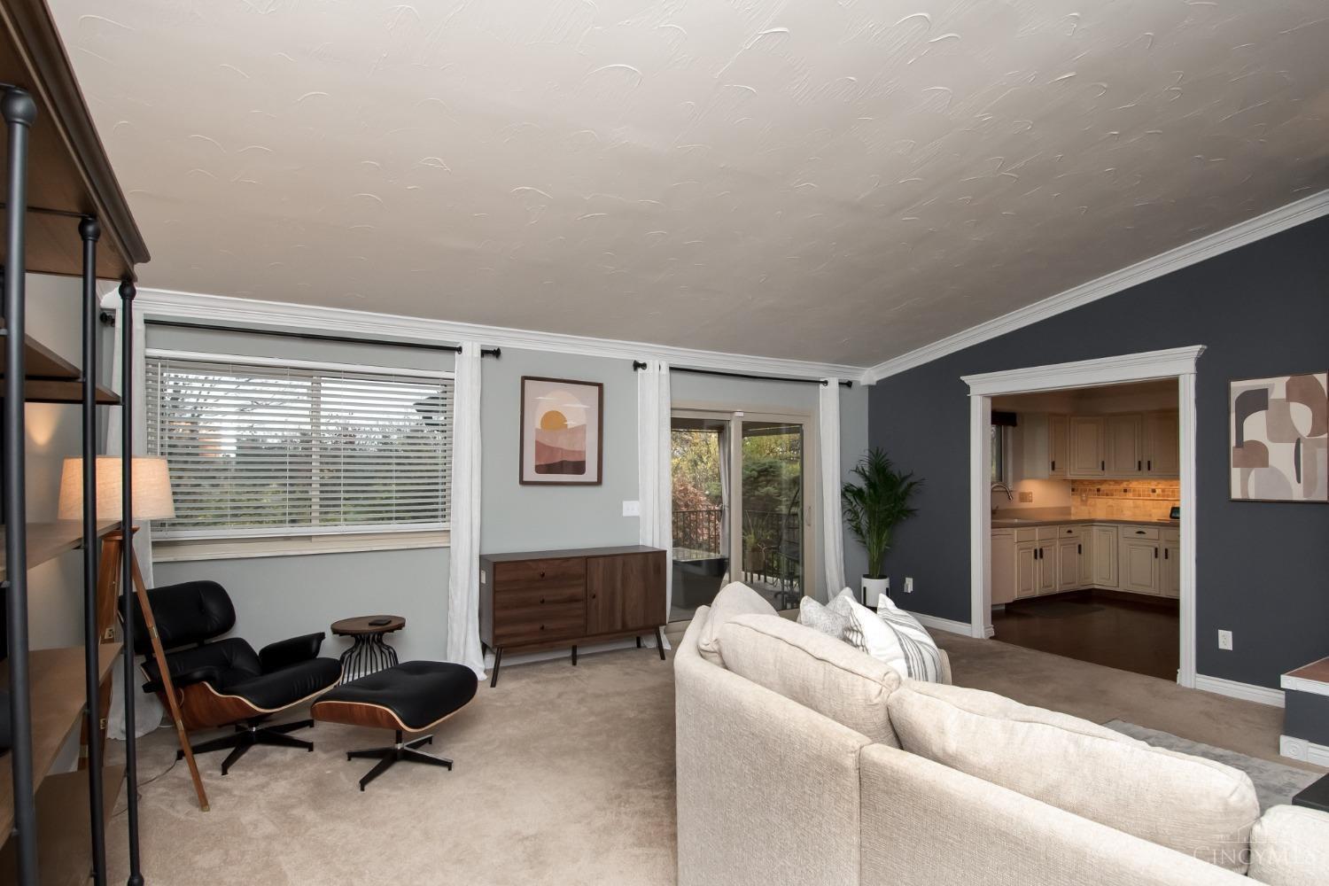 3675 Rackacres Drive Cincinnati, OH 45211 - Photo 7 of 31 Gallery Image 7