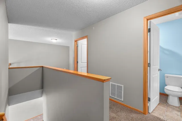 $259,900 | 6422 Lakota Trail, Circle Pines, MN 55014