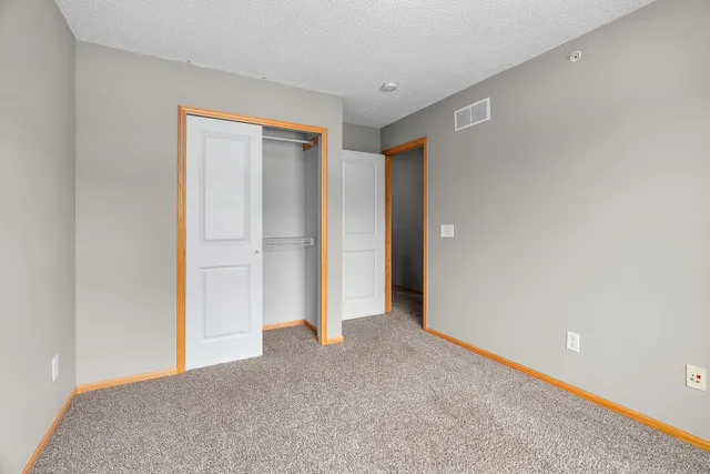 $259,900 | 6422 Lakota Trail, Circle Pines, MN 55014