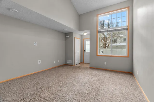 $259,900 | 6422 Lakota Trail, Circle Pines, MN 55014