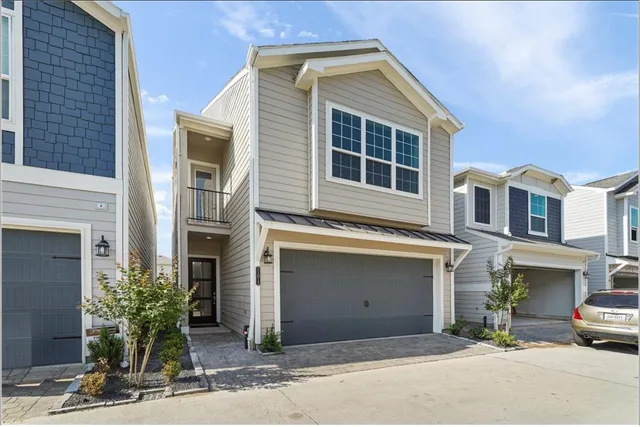 $2,795 | 11013 Cres Light Way, Houston, TX 77043