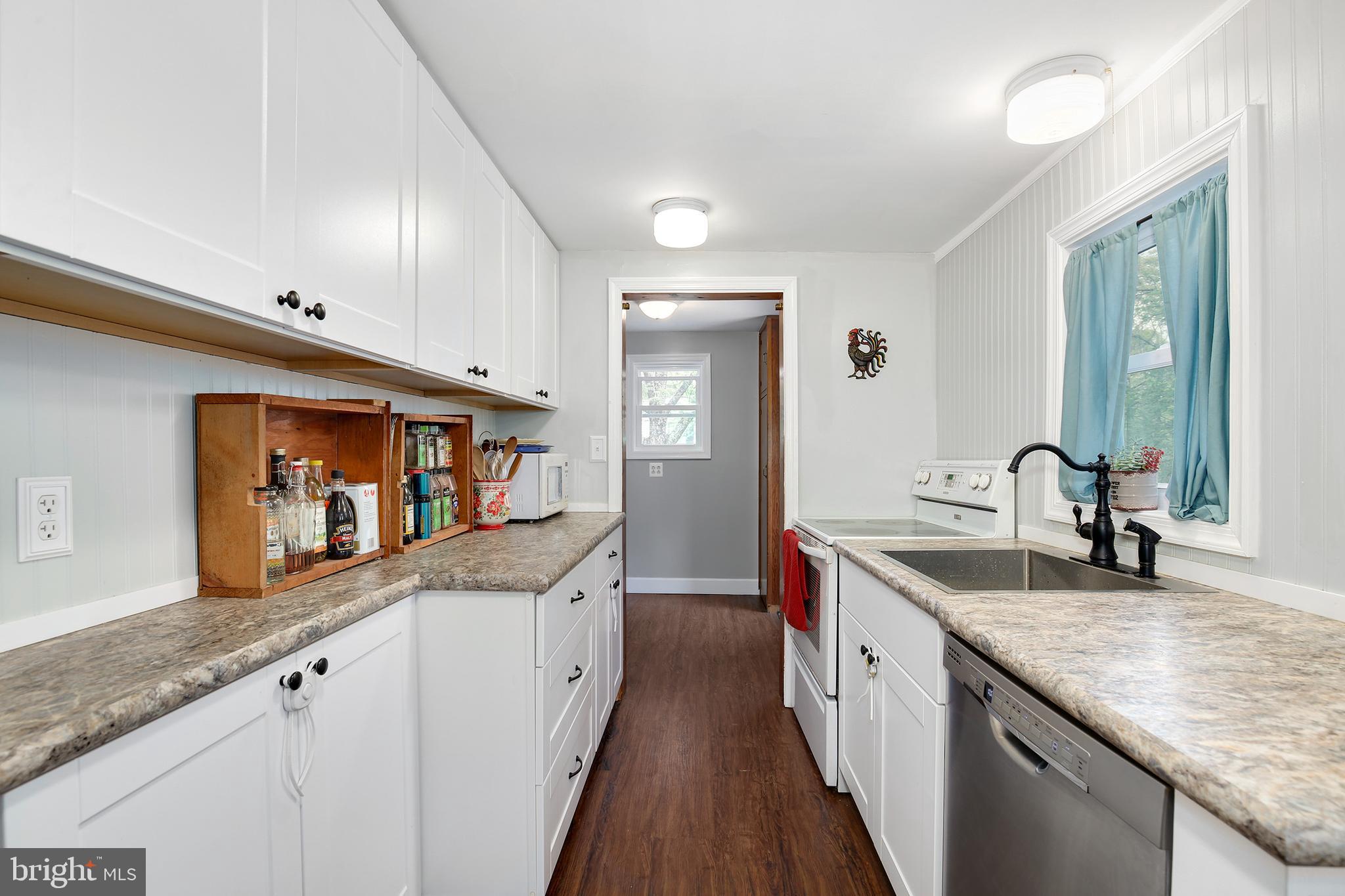 2025 Flag Marsh Road Mount Airy, MD 21771 - Photo 11 of 26 Gallery Image 11