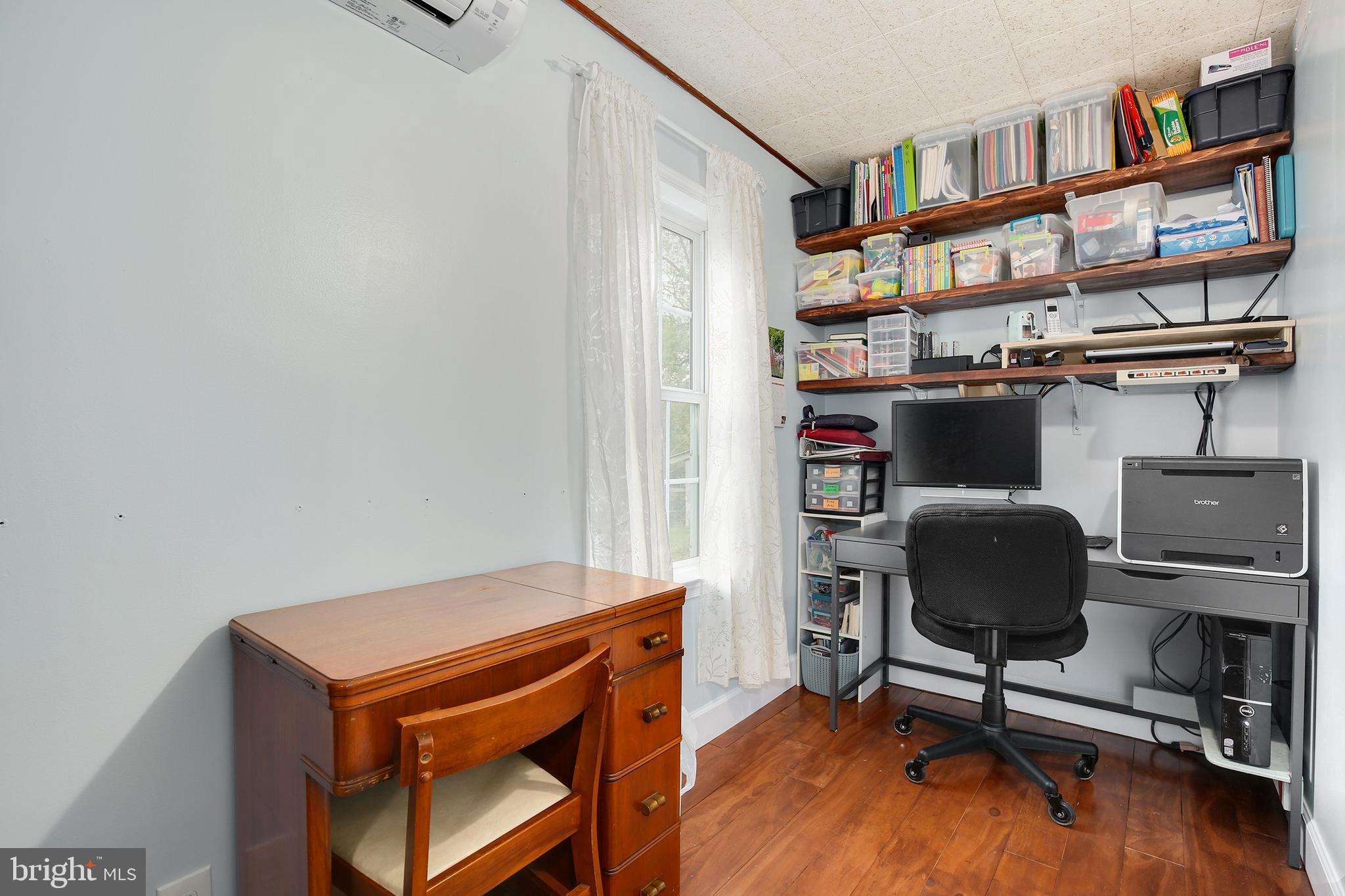 2025 Flag Marsh Road Mount Airy, MD 21771 - Photo 5 of 26 Gallery Image 5