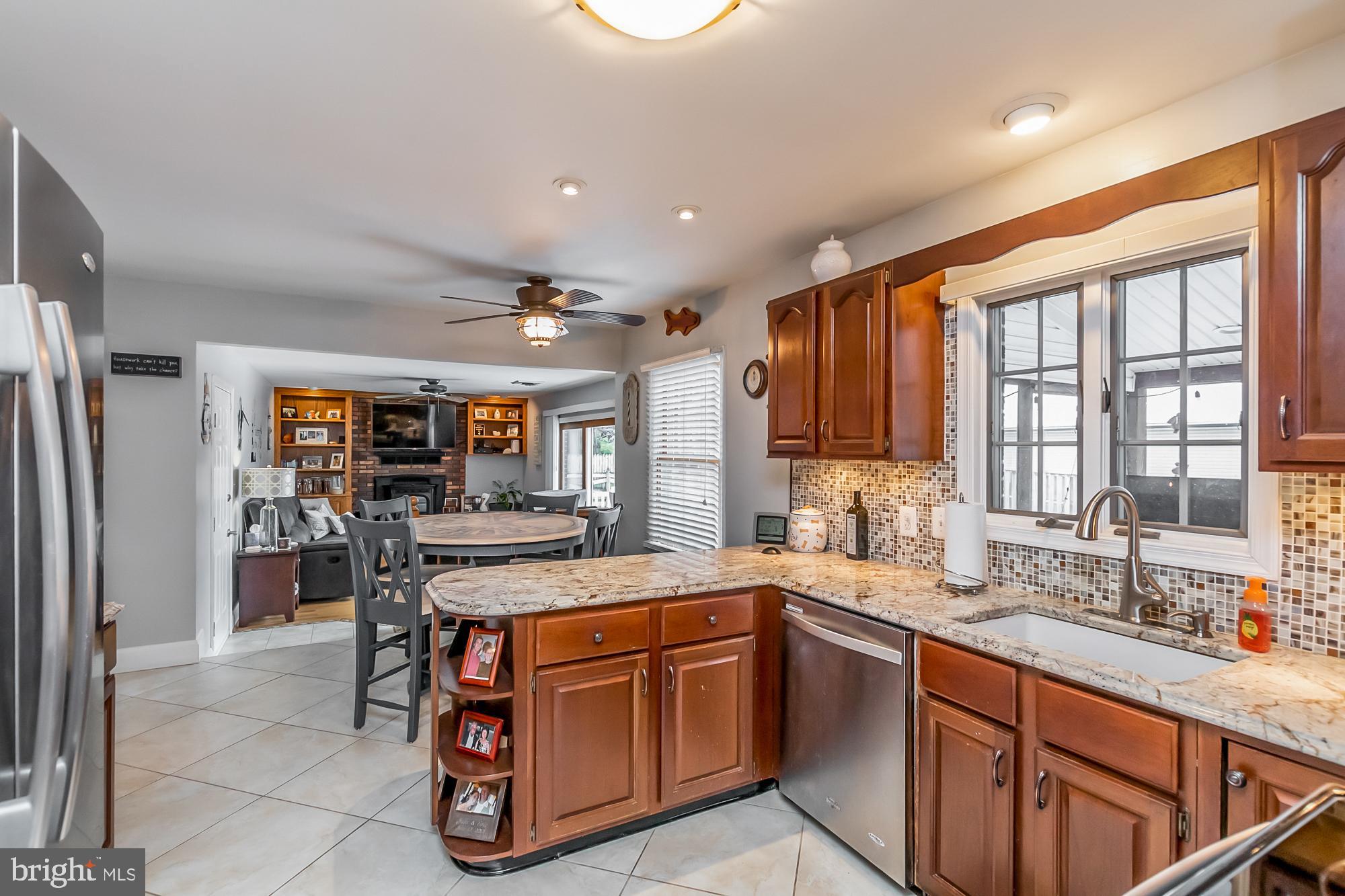 13012 Oliverwood Road Baltimore, MD 21220 - Photo 13 of 43 Kitchen/Breakfast Room