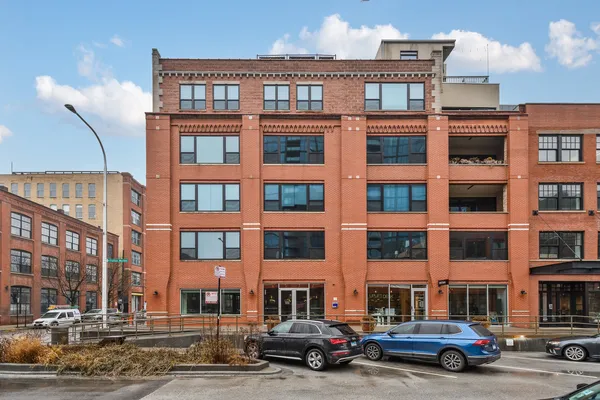 $750,000 | 1118 West Fulton Market, Unit 403, Chicago, IL 60607
