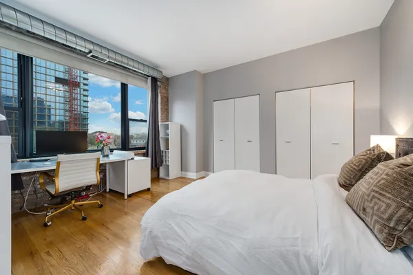 $750,000 | 1118 West Fulton Market, Unit 403, Chicago, IL 60607