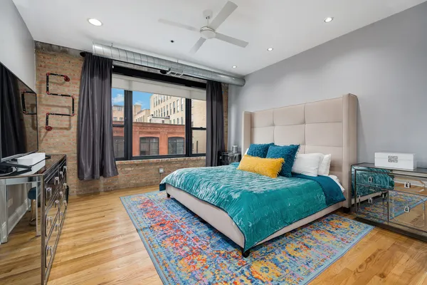 $750,000 | 1118 West Fulton Market, Unit 403, Chicago, IL 60607