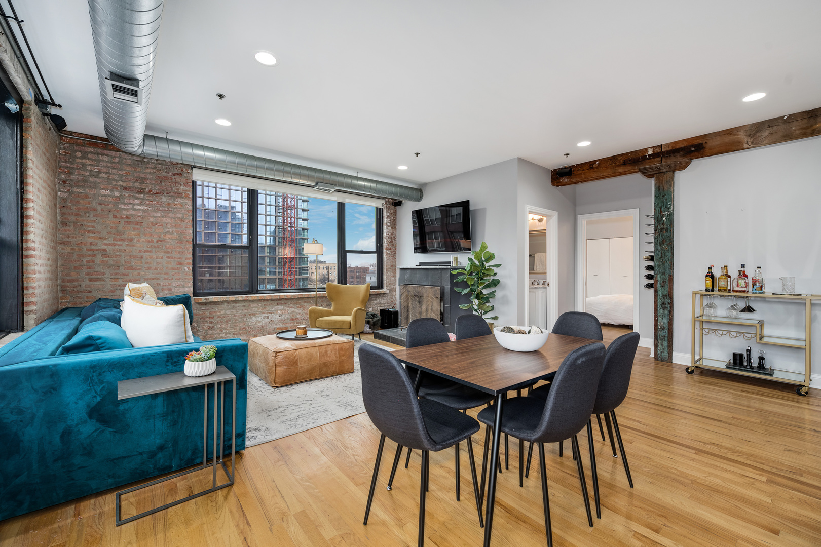 1118 West Fulton Market, Unit 403 Chicago, IL 60607 - Photo 3 of 27