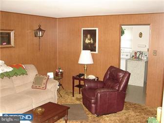 363 McGlynn Road Warminster, PA 18974 - Photo 6 of 9 Gallery Image 6