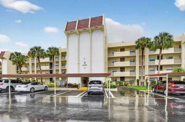$225,000 | 23249 Barwood Lane North, Unit 405, Boca Raton, FL 33428