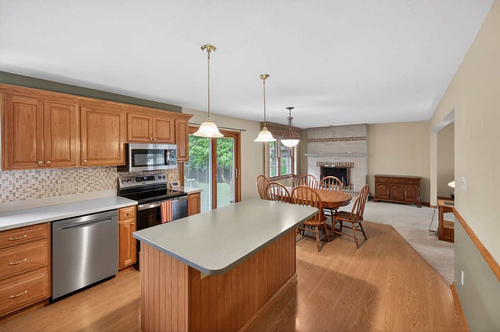 112 South Shores Drive Decatur, IL 62521 - Photo 12 of 31 Gallery Image 12