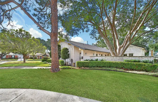 a view of a porch with a backyard