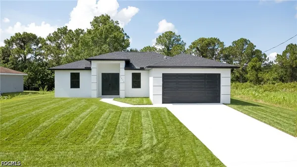 $2,150 | 3213 51st Street West, Lehigh Acres, FL 33971