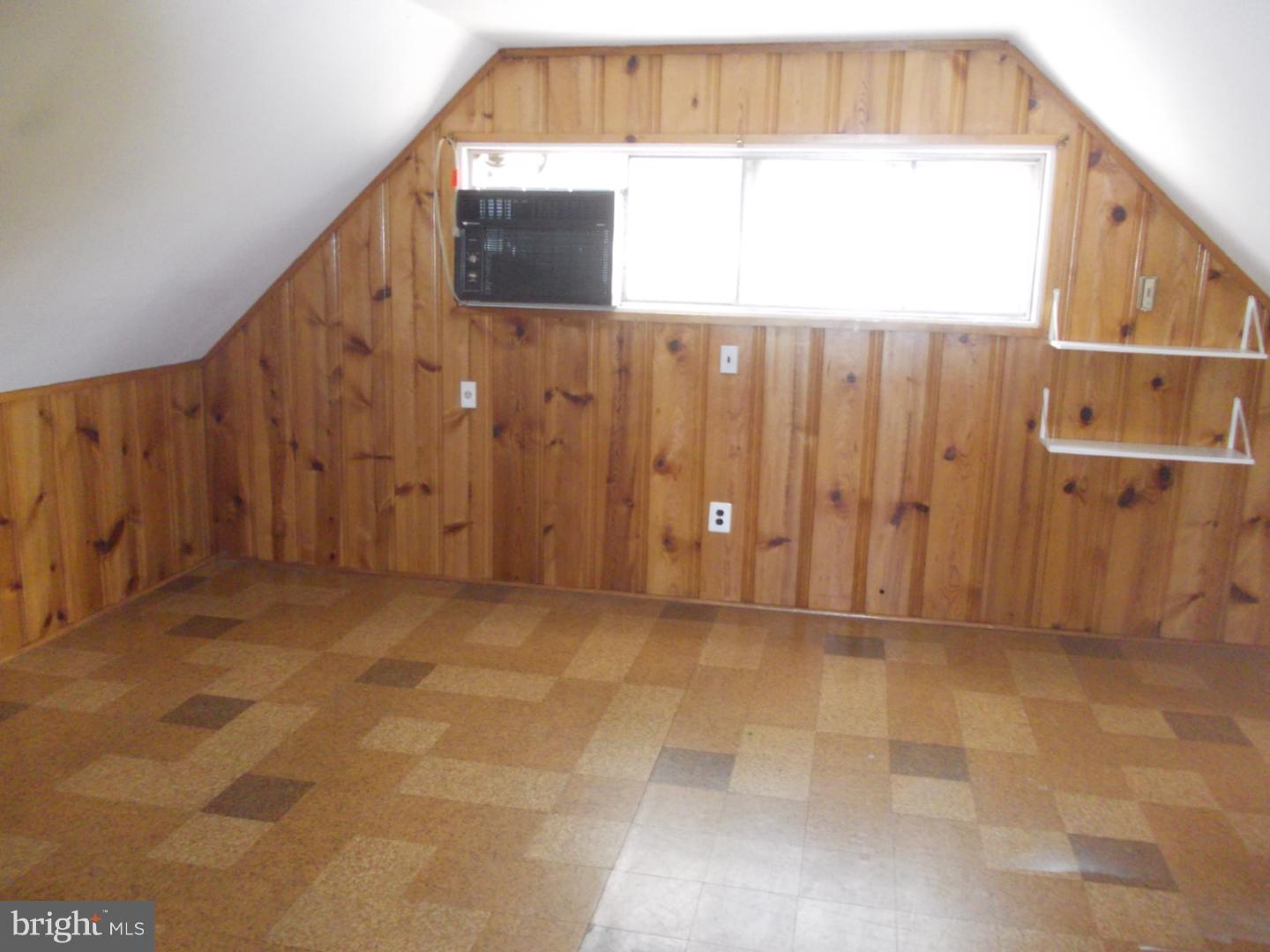 37 Falcon Road Levittown, PA 19056 - Photo 20 of 25 Den