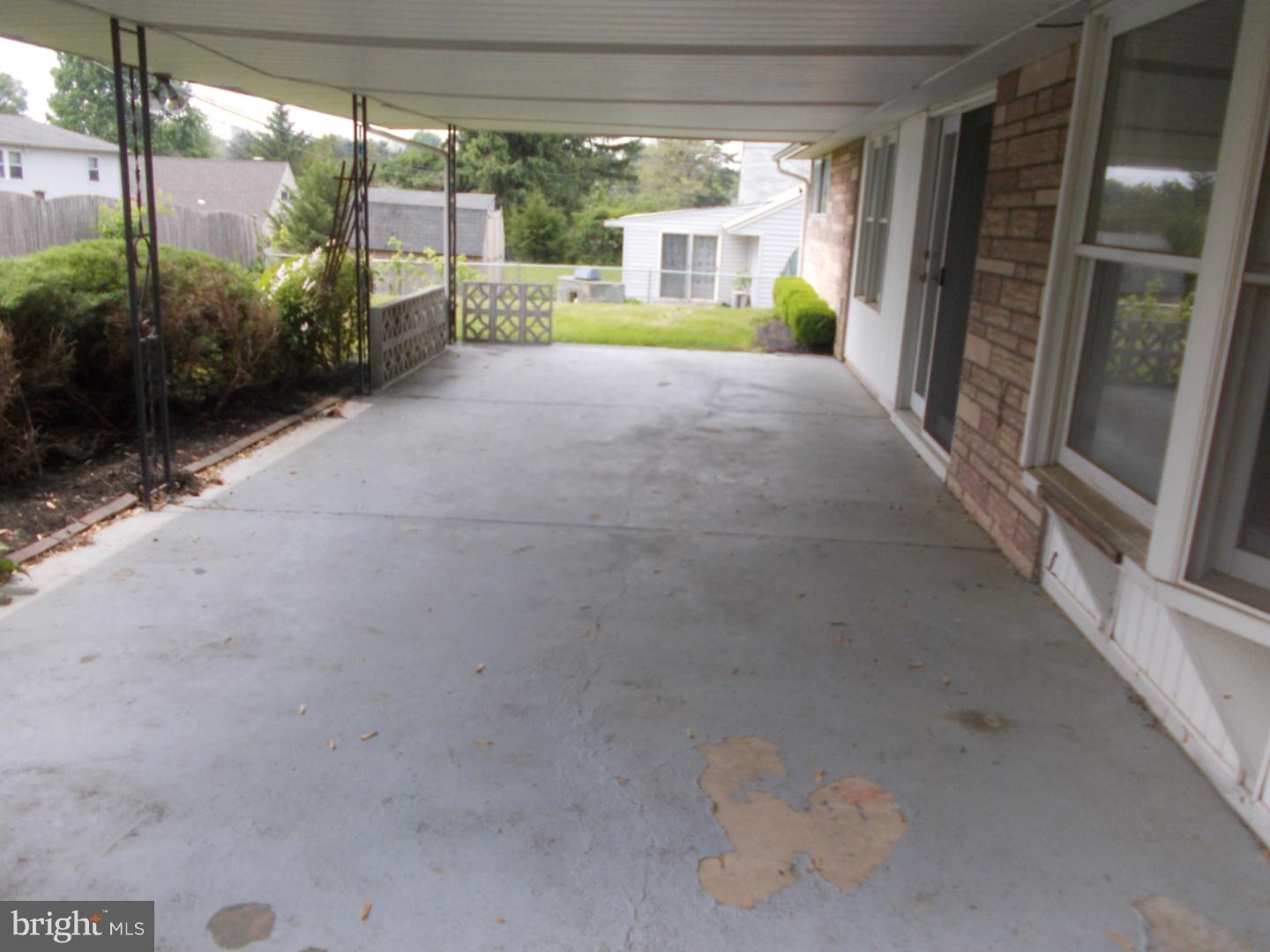 37 Falcon Road Levittown, PA 19056 - Photo 25 of 25 Patio