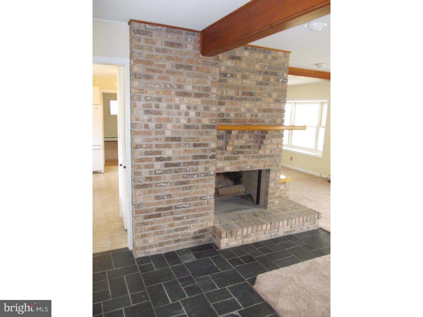 37 Falcon Road Levittown, PA 19056 - Photo 9 of 25 Fireplace