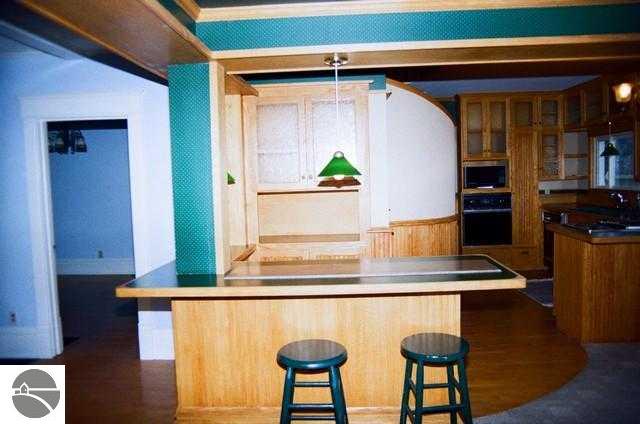 7253 Center Road Traverse City, MI 49686 - Photo 10 of 25 1732016-9.JPG