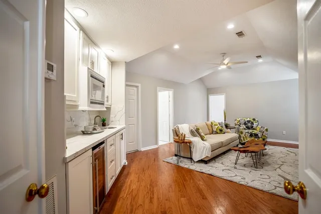 $8,499 | 63 North Windsail Place, The Woodlands, TX 77381