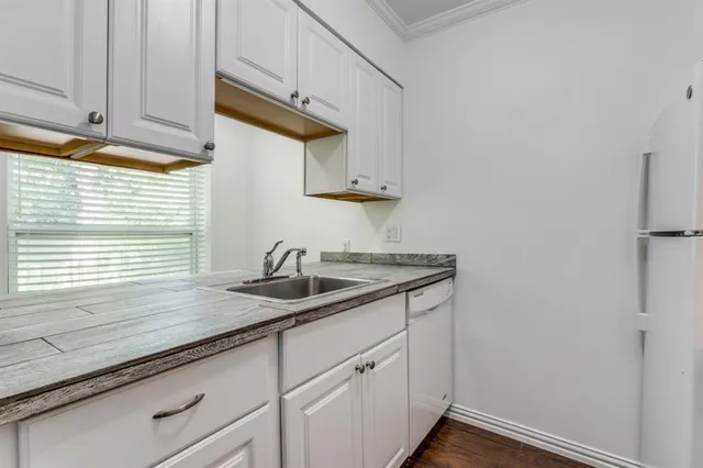 $895 | 5508 Tremont Street, Unit 8, Dallas, TX 75214