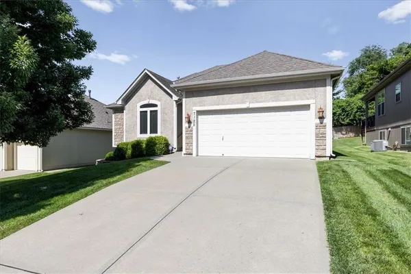 $569,000 | 7128 Allman Drive, Shawnee, KS 66217