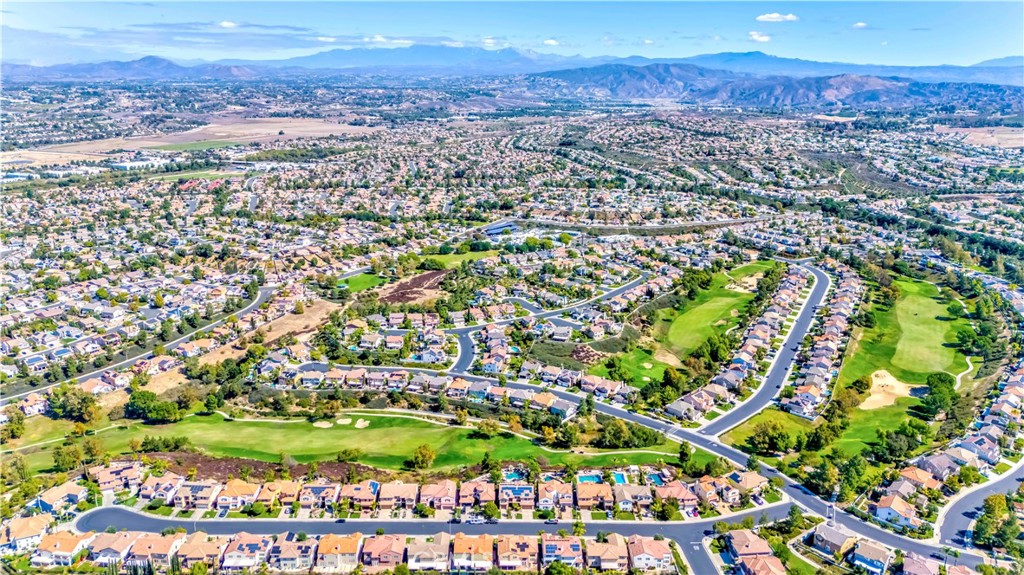 45316 St Tisbury Street Temecula, CA 92592 - Photo 57 of 62 view of city and green space