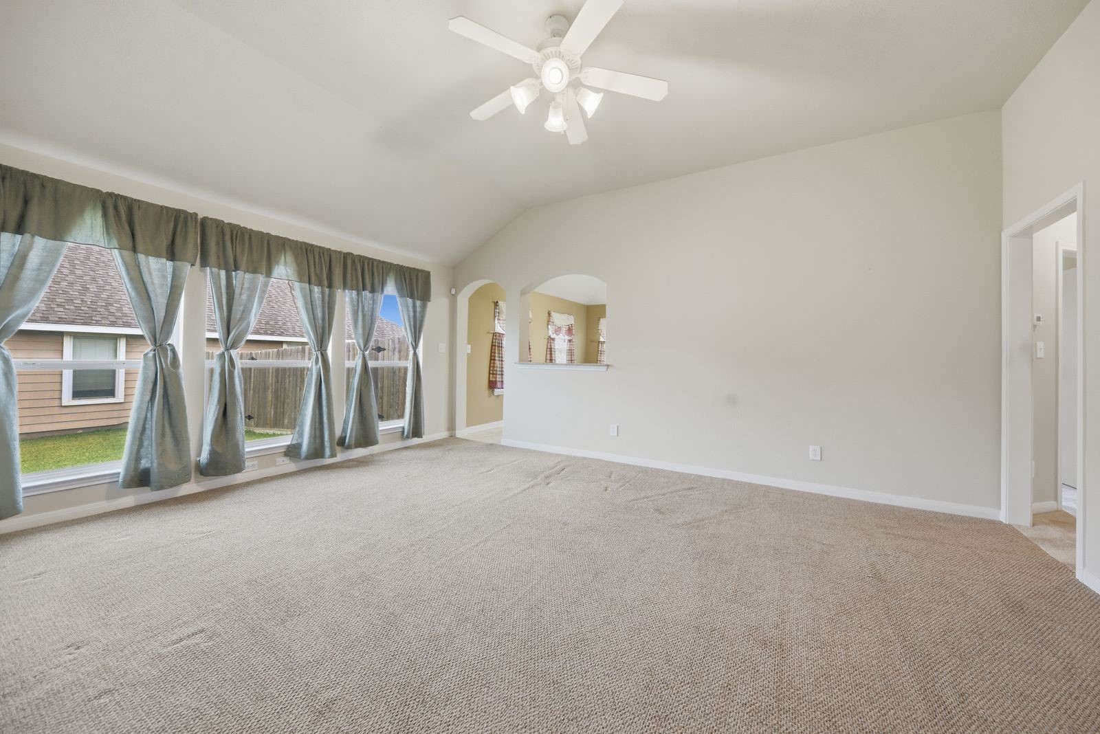 306 Laney Street Brenham, TX 77833 - Photo 3 of 23 Living Room