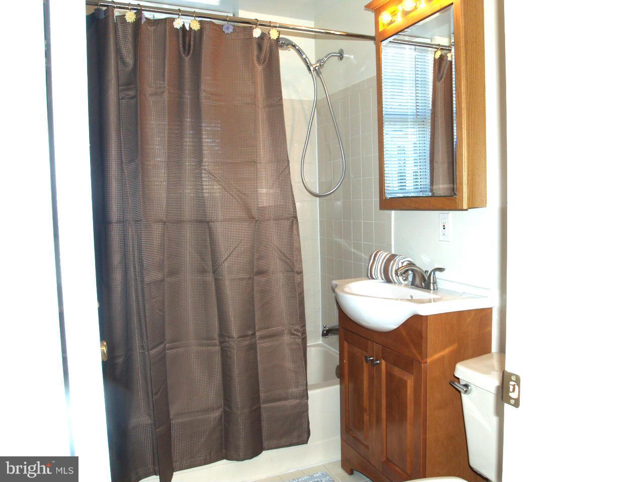 1752 North Rhodes Street, Unit 6325 Arlington, VA 22201 - Photo 12 of 20 Bath