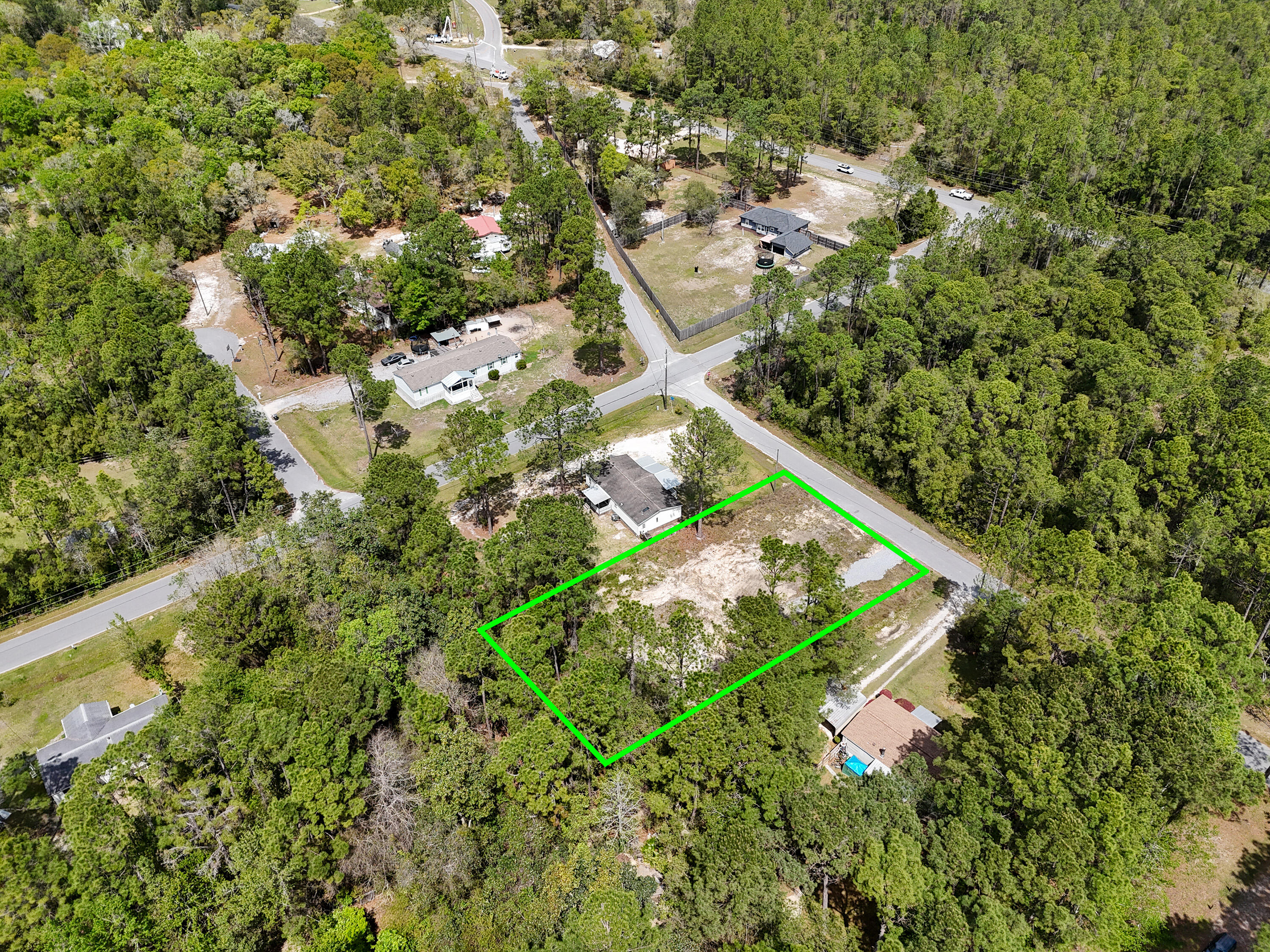 164 Memorial Lane Freeport, FL 32439 - Photo 8 of 11