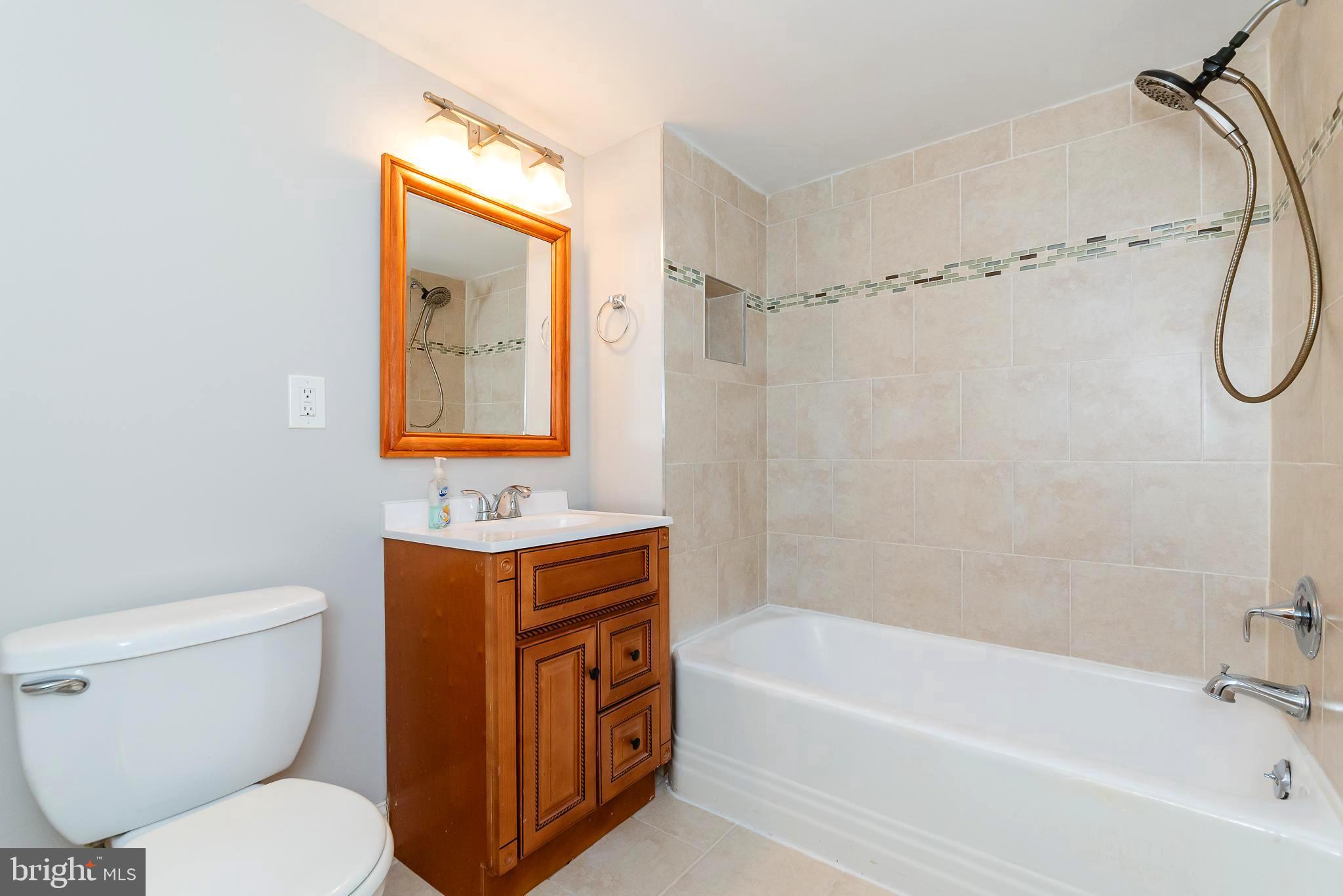 1811 Ramblewood Road Baltimore, MD 21239 - Photo 20 of 28 LOWER LEVEL FULL BATH
