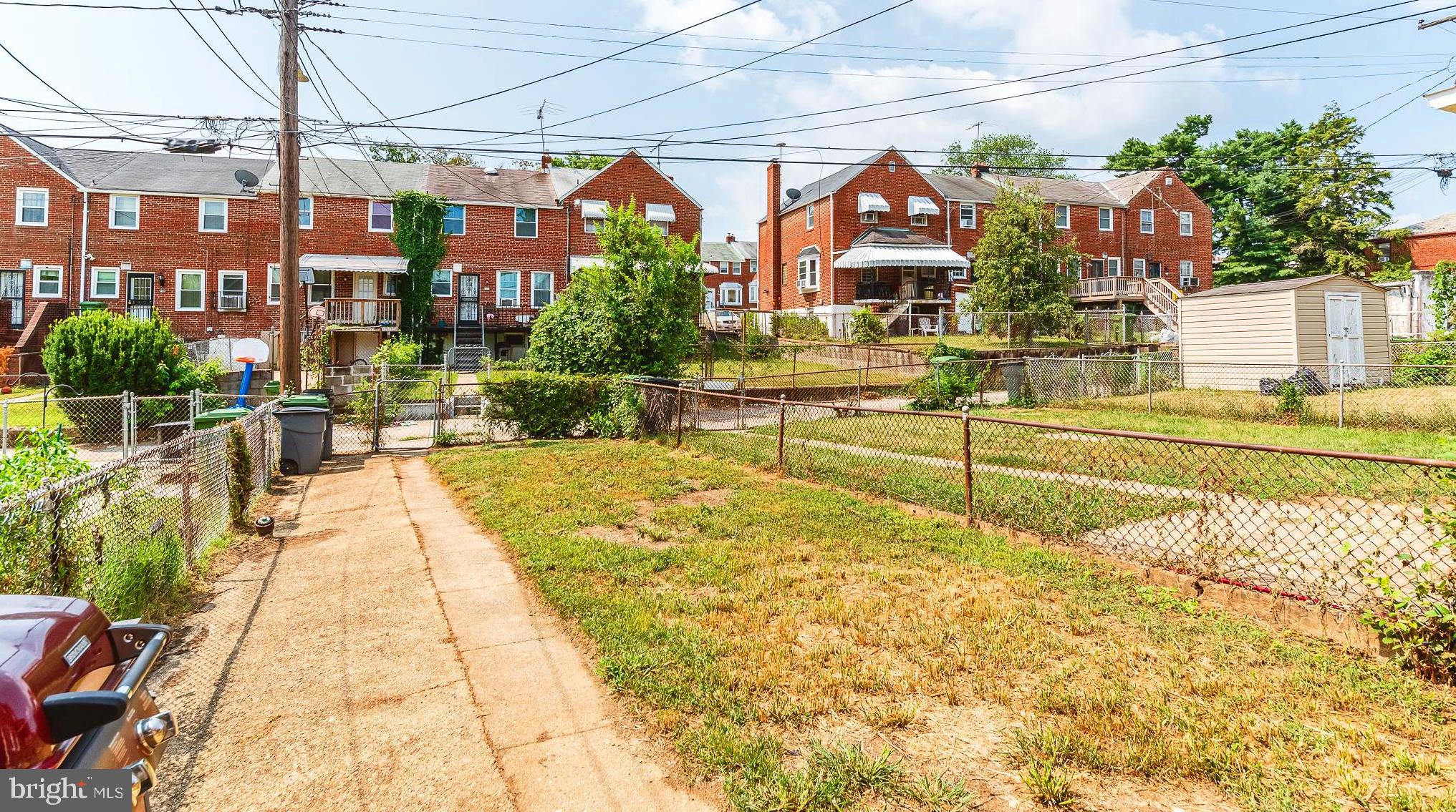 1811 Ramblewood Road Baltimore, MD 21239 - Photo 26 of 28 DEEP FLAT BACK YARD