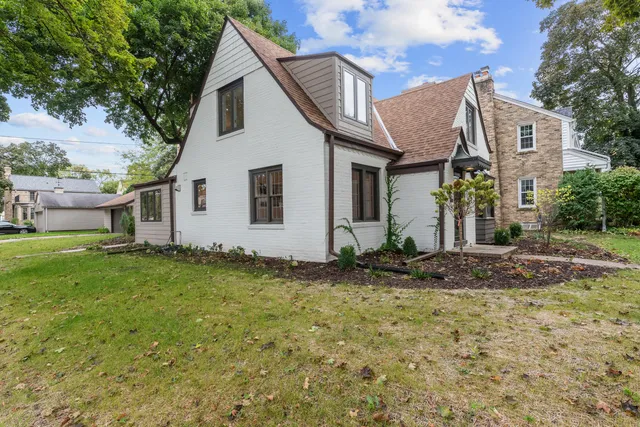 $875,000 | 2578 North 88th Street, Wauwatosa, WI 53226