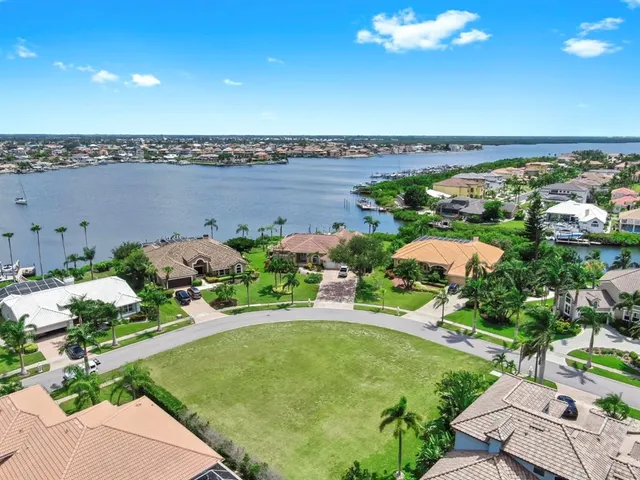$295,000 | 6424 Rubia Circle, Apollo Beach, FL 33572