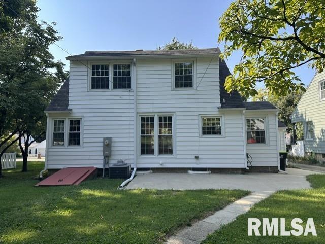 1210 Edgehill Road Jacksonville, IL 62650 - Photo 35 of 36 Gallery Image 35