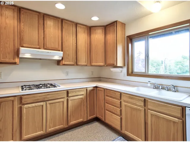 $399,500 | 243 Southeast Harney Street, Sheridan, OR 97378