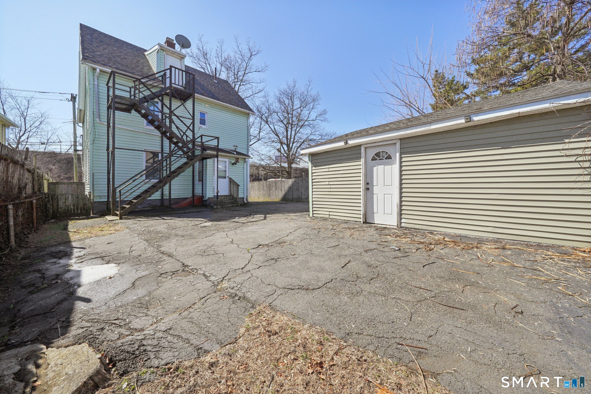 73 Orange Street Bridgeport, CT 06607 - Photo 27 of 33