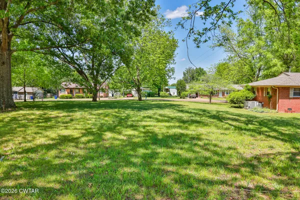 $289,000 | 208 South Parkway Street, Dresden, TN 38225