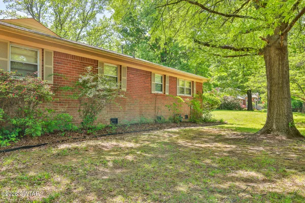 $289,000 | 208 South Parkway Street, Dresden, TN 38225