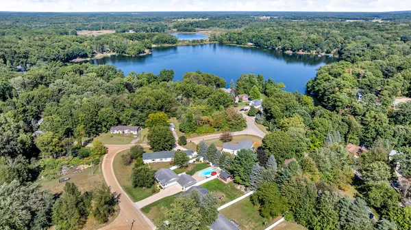 $309,000 | 149 Springmill Drive, Jerome, MI 49249