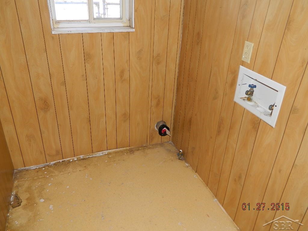 1122 Orth Road Saginaw, MI 48601 - Photo 5 of 12 31228765-4.JPG