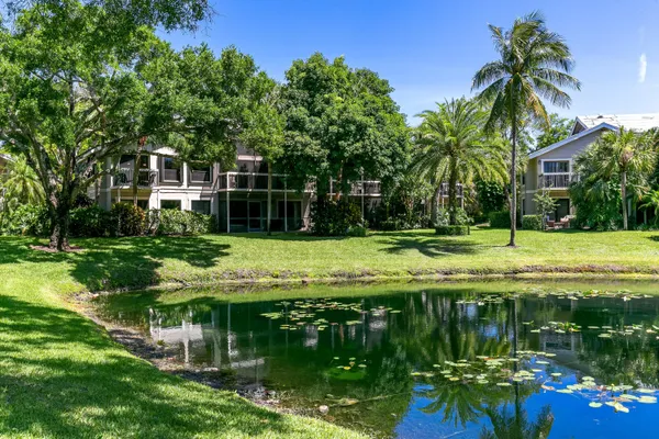 $3,500 | 11863 Wimbledon Circle, Unit 527, Wellington, FL 33414