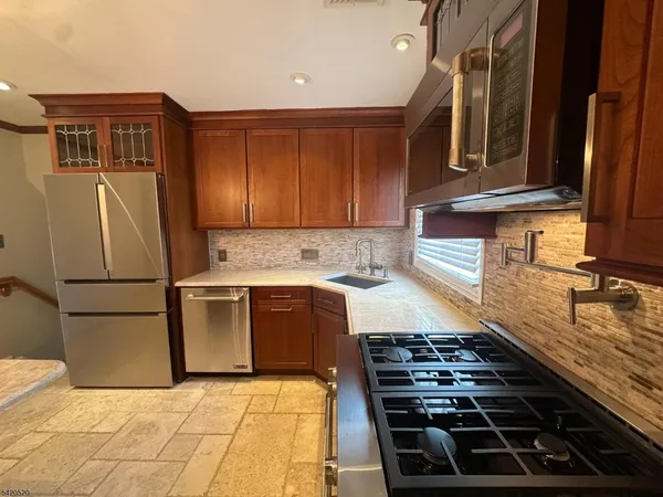 $4,200 | 238 Eagle Rock Avenue, Roseland, NJ 07068
