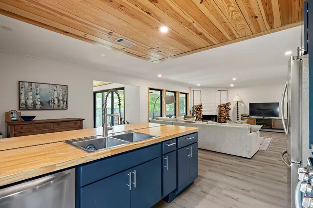 $775,000 | 6101 Bridlington Circle, Austin, TX 78745