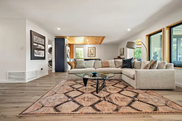 $775,000 | 6101 Bridlington Circle, Austin, TX 78745